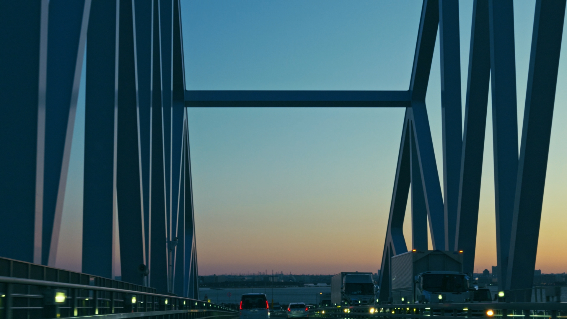 STUDIO ZUHURAについて